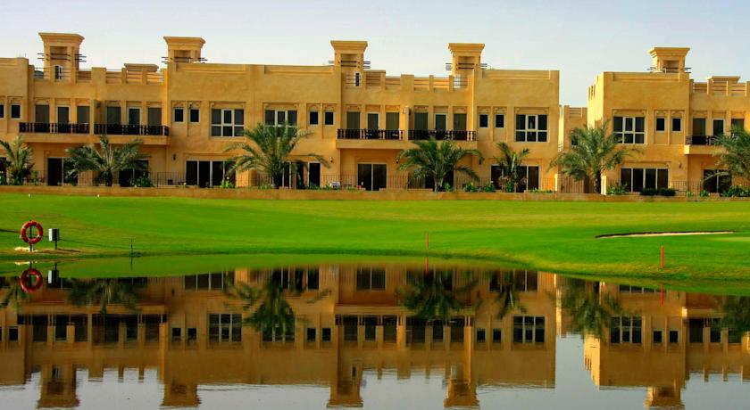 Al Hamra Village Hotel 