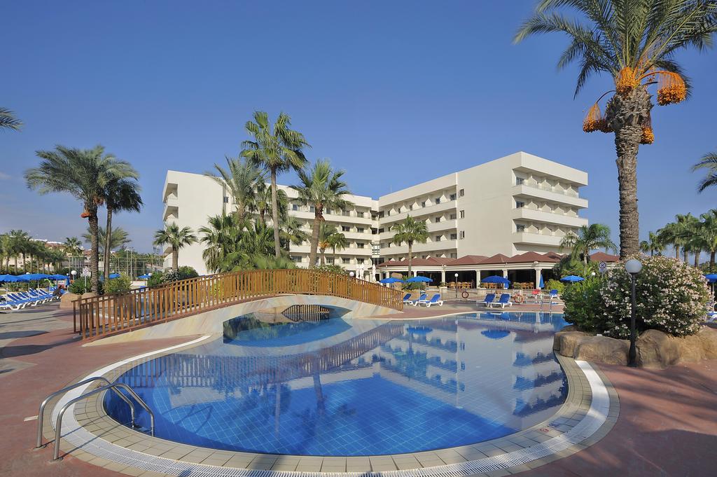 NISSIANA HOTEL