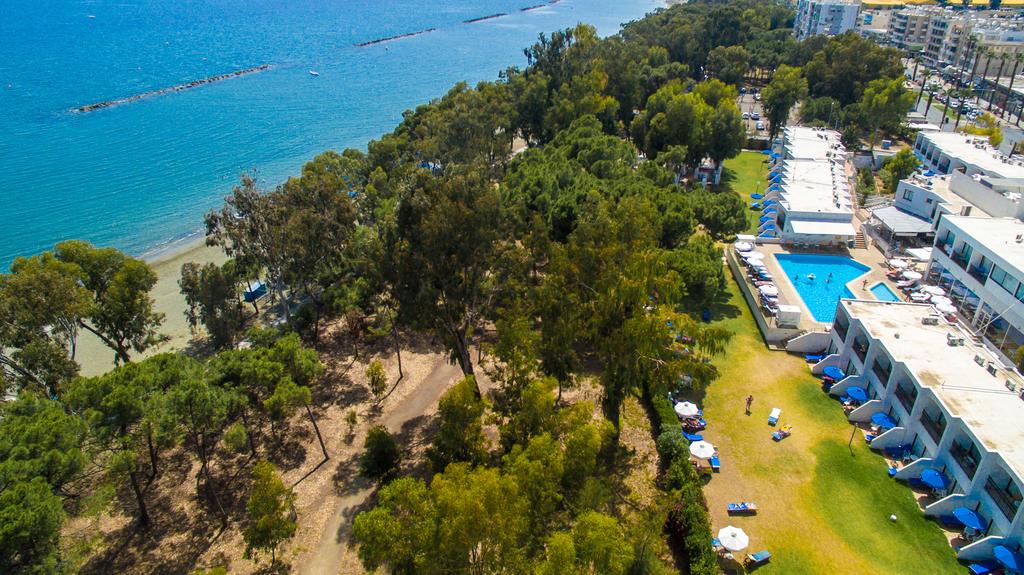PARK BEACH HOTEL