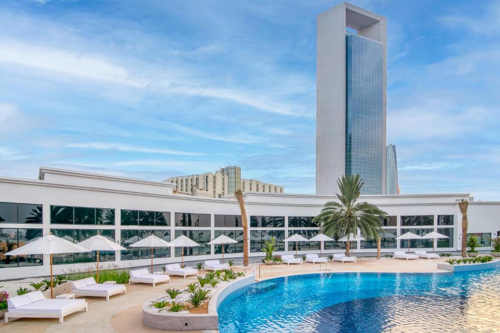 Radisson Blu Hotel & Resort, Abu Dhabi Corniche (Former Hilton Abu Dhabi)