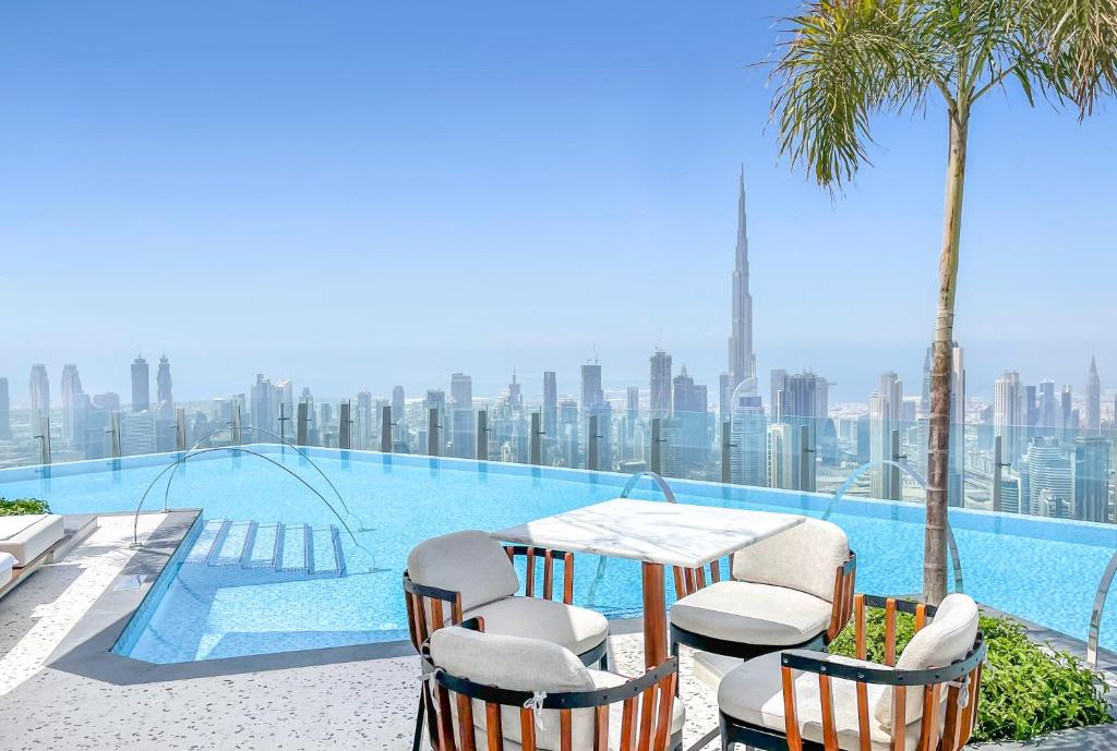 SLS DUBAI HOTEL & RESIDENCES - NOU DESCHIS 2021-CAMERE IN GARANTIE