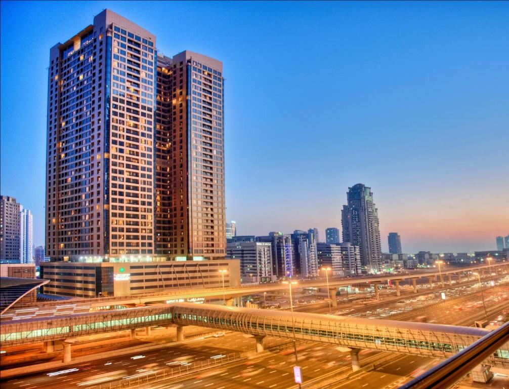 Mercure Dubai Barsha Heights Suites & Apartments