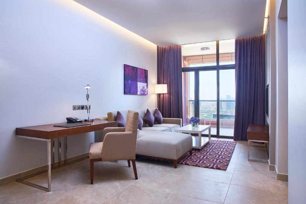 Mercure Dubai Barsha Heights Suites & Apartments