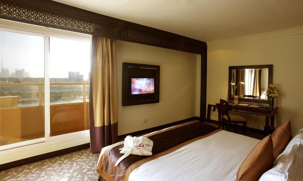 Carlton Dubai Creek Hotel