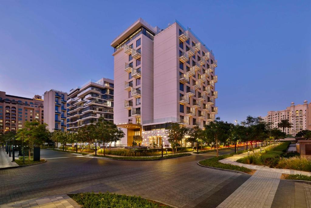 Tumbi West Palm Beach Hotel Dubai, Tapestry Collection by Hilton